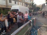  بالصور: متظاهرون يهود يُحرقون علم فلسطين في مدينة بات يام